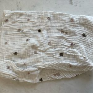 Potterybarn organic Muslin crib sheet with elephants